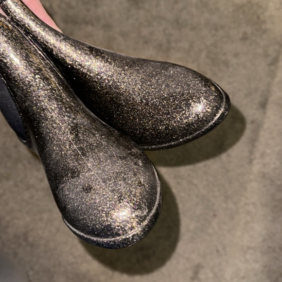 Report Black Glitter Short Chelsea Rain Boots - Picture 6 of 8